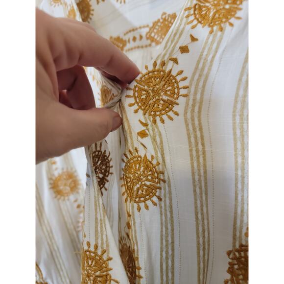 By Together Collection Faux Wrap Embroidered Blouse Top Gold White Size Small - Picture 9 of 10